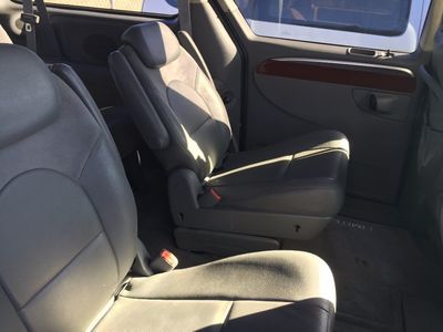 2006 Chrysler Town & Country LWB Limited