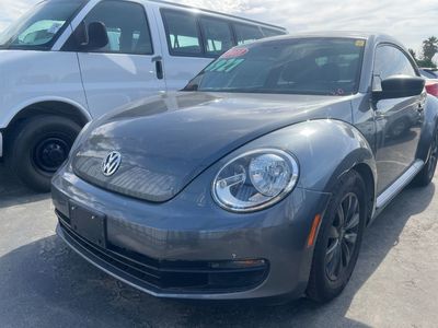 2013 Volkswagen BEETLE