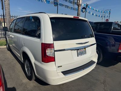 2012 Chrysler TOWN & COUNTRY TOURING
