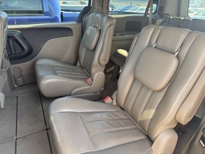 2012 Chrysler TOWN & COUNTRY TOURING